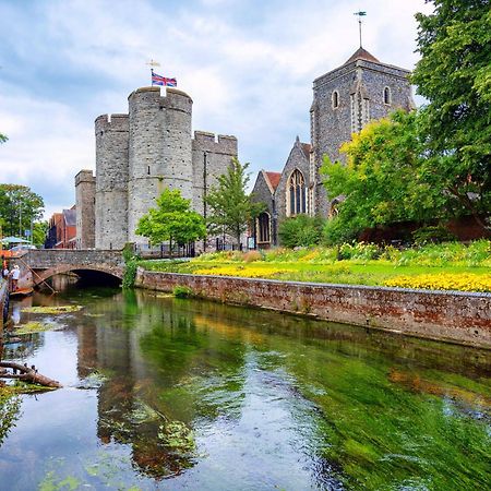 Broadway'S Canterbury City Escape 外观 照片