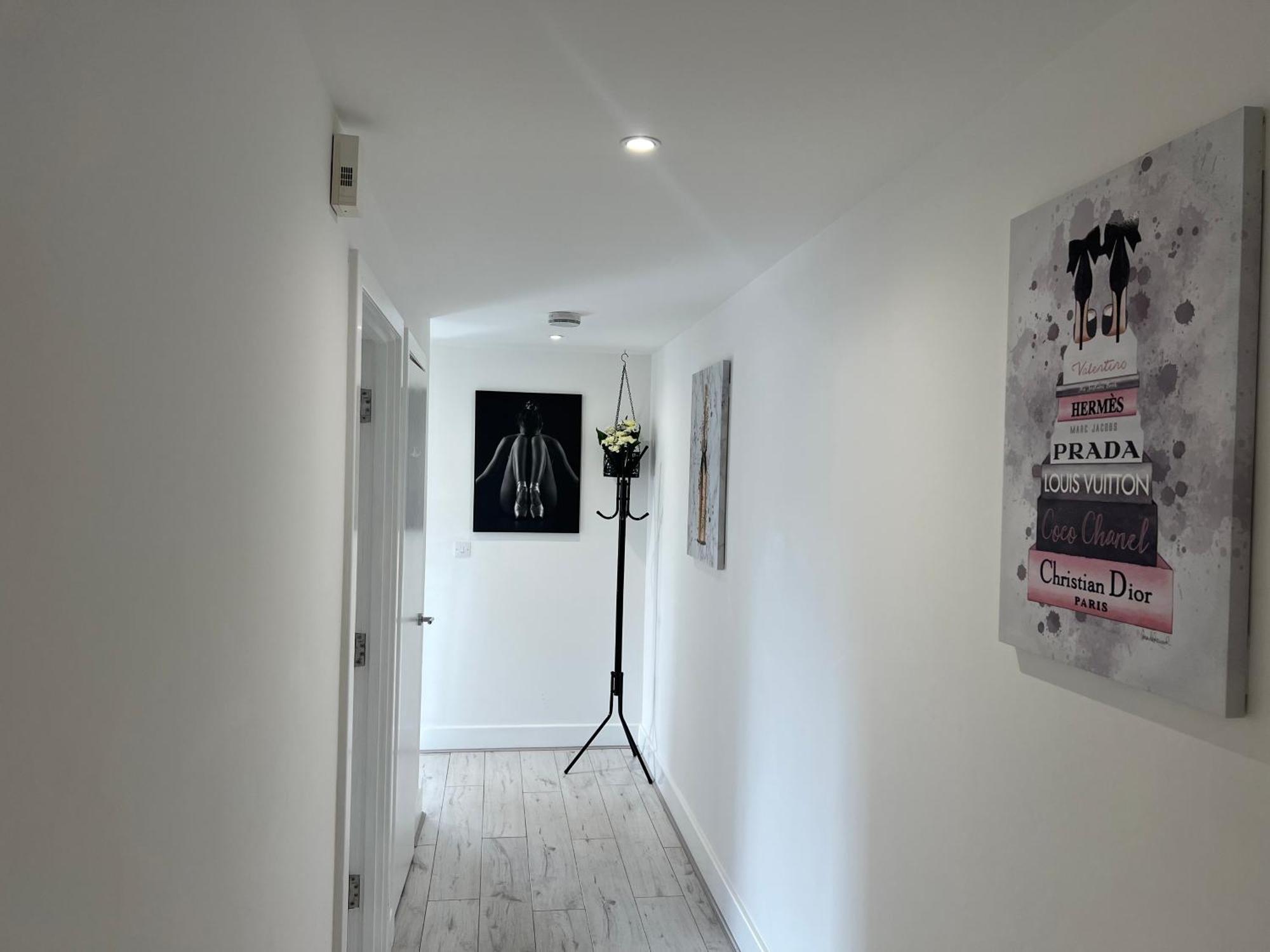 Broadway'S Canterbury City Escape 外观 照片